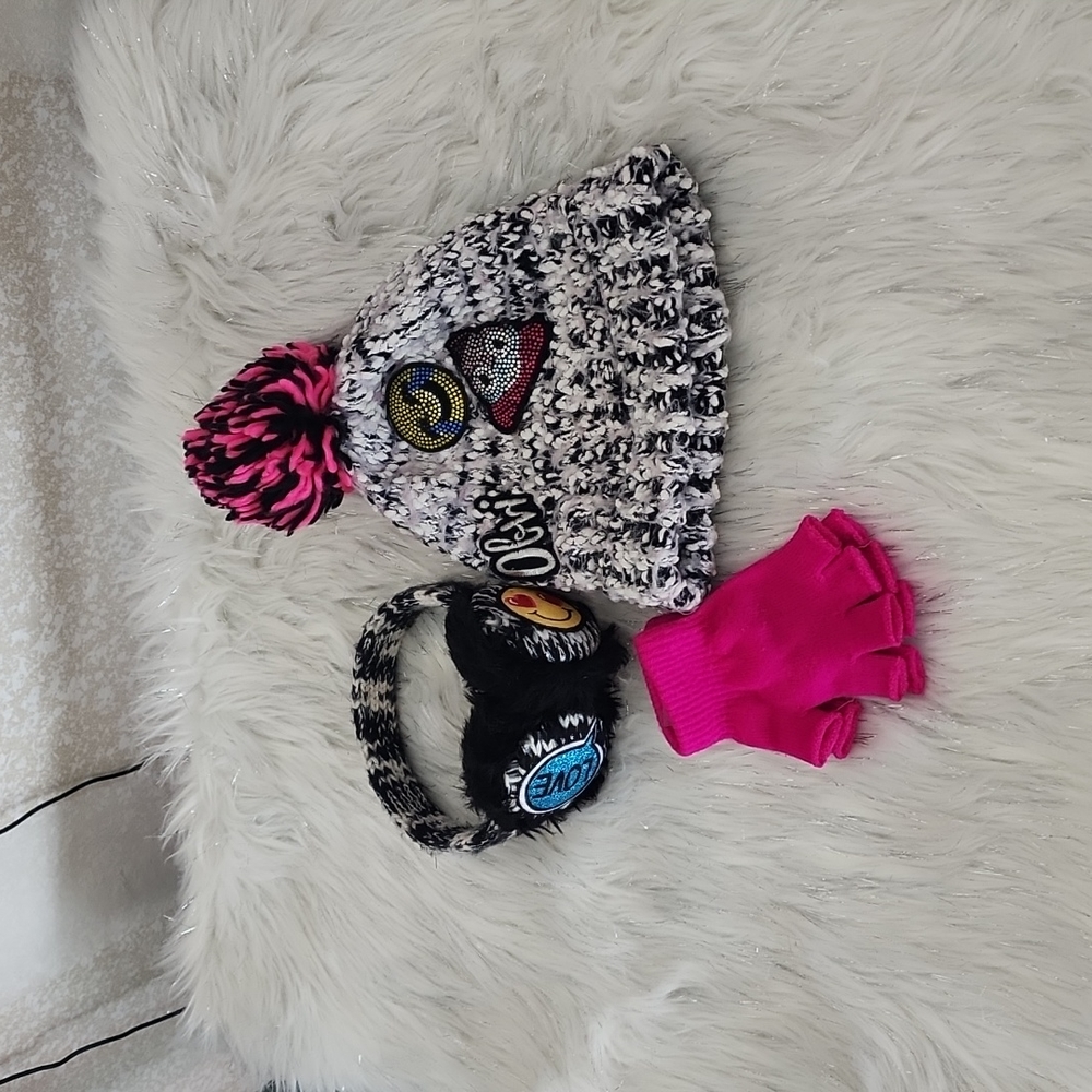 Big girls Winter hat and ear cover set